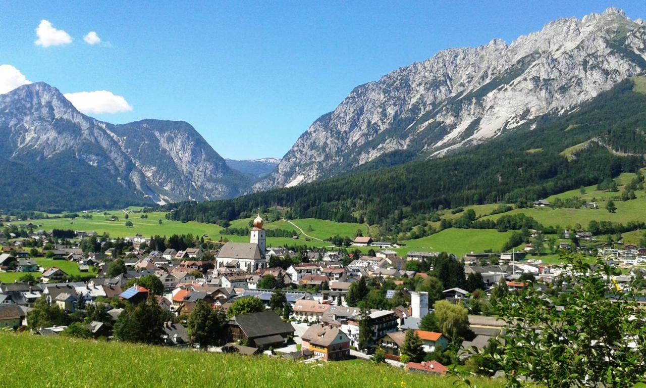 Haus Bodenwinkler Panzió Gröbming Kültér fotó